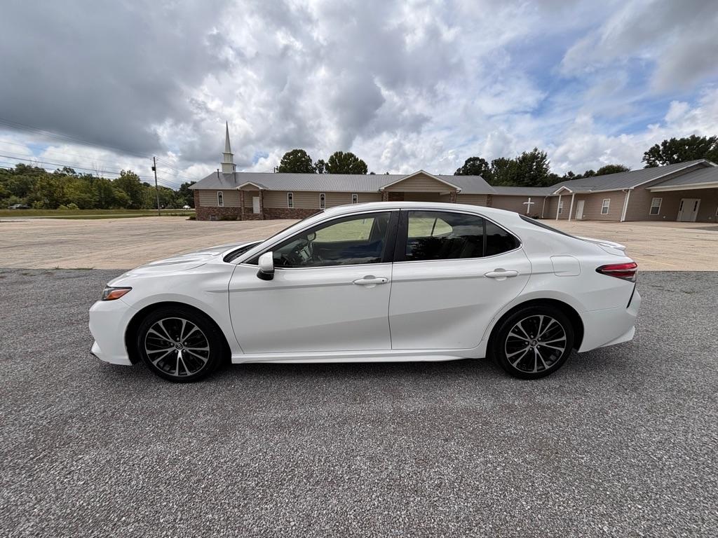 Toyota Camry SE 2018