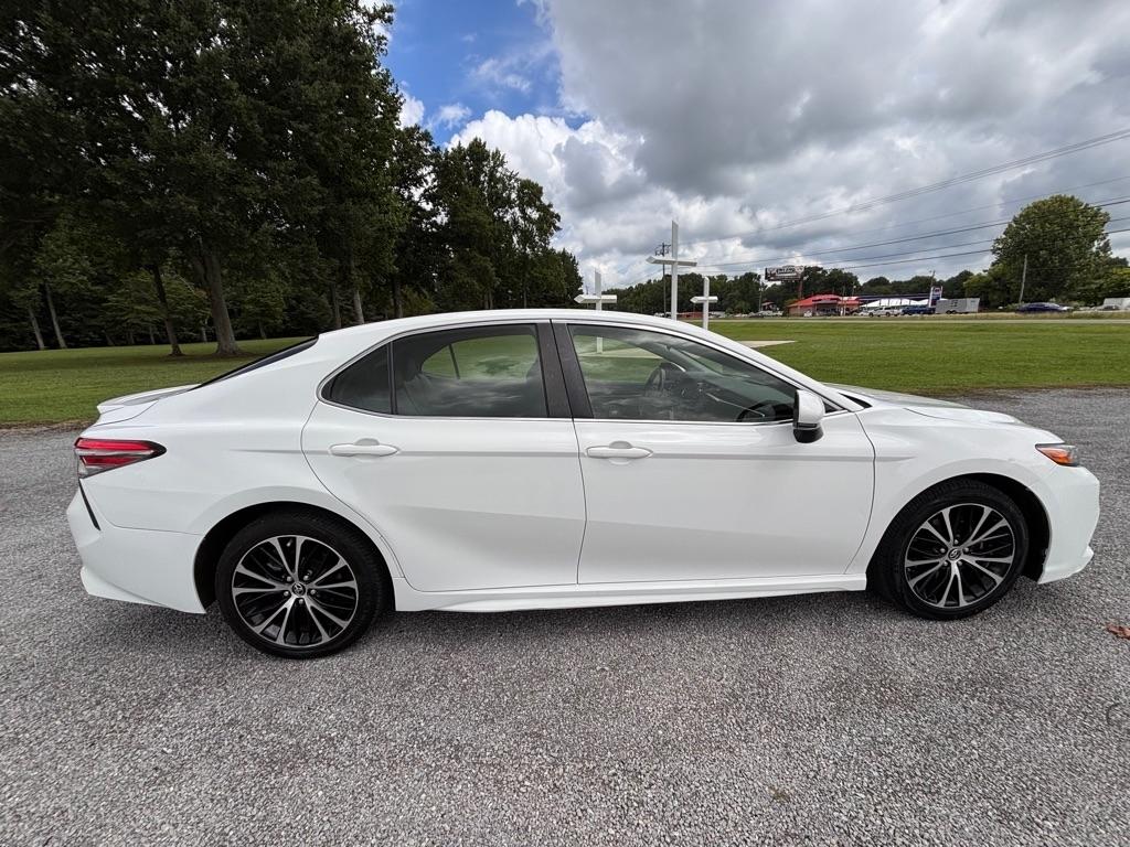 Toyota Camry SE 2018