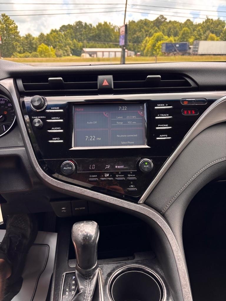 Toyota Camry SE 2018