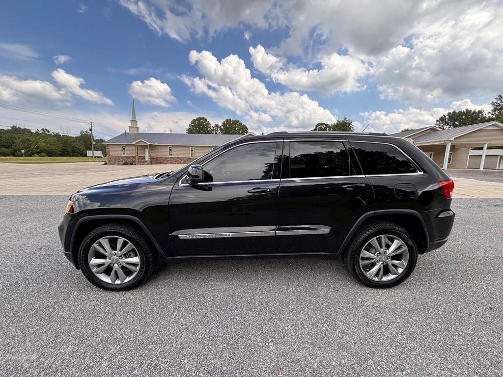 Jeep Grand Cherokee Laredo 2WD 2013