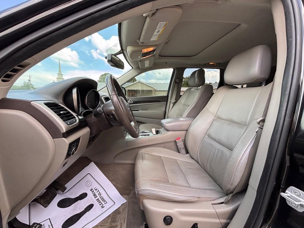 Jeep Grand Cherokee Laredo 2WD 2013