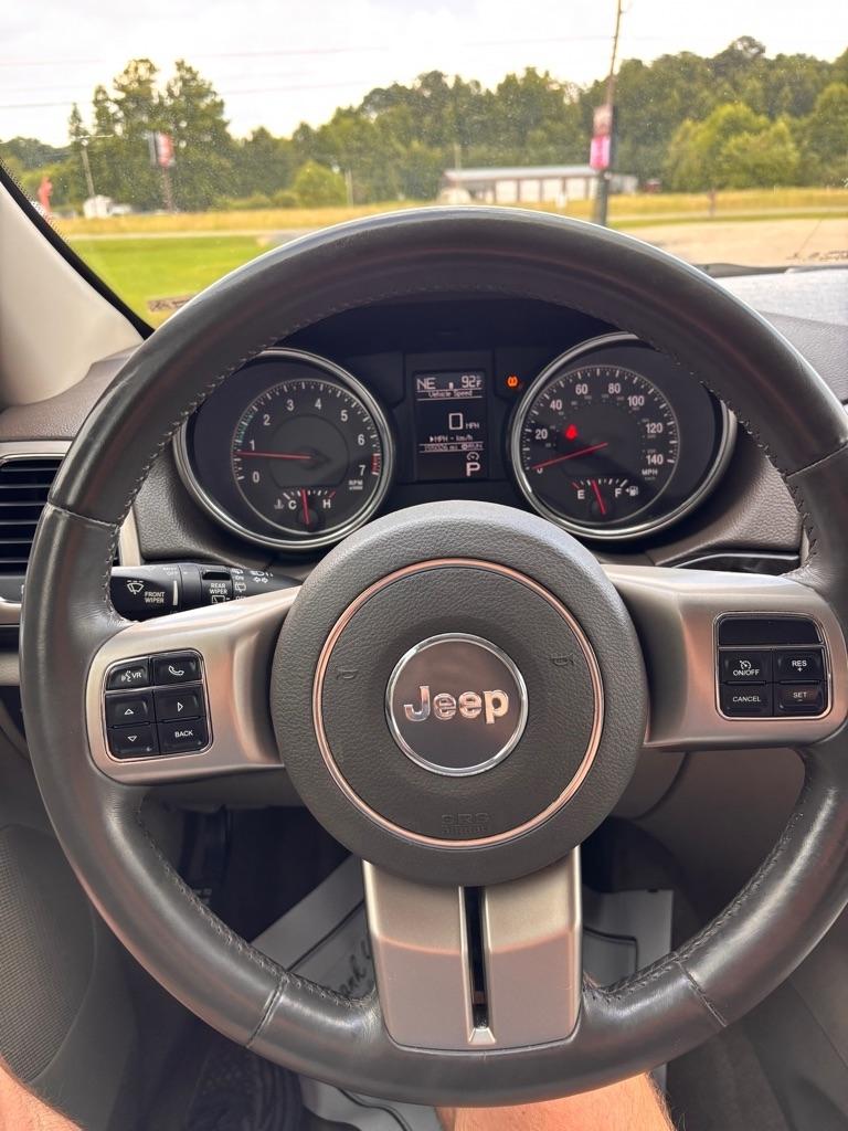 Jeep Grand Cherokee Laredo 2WD 2013