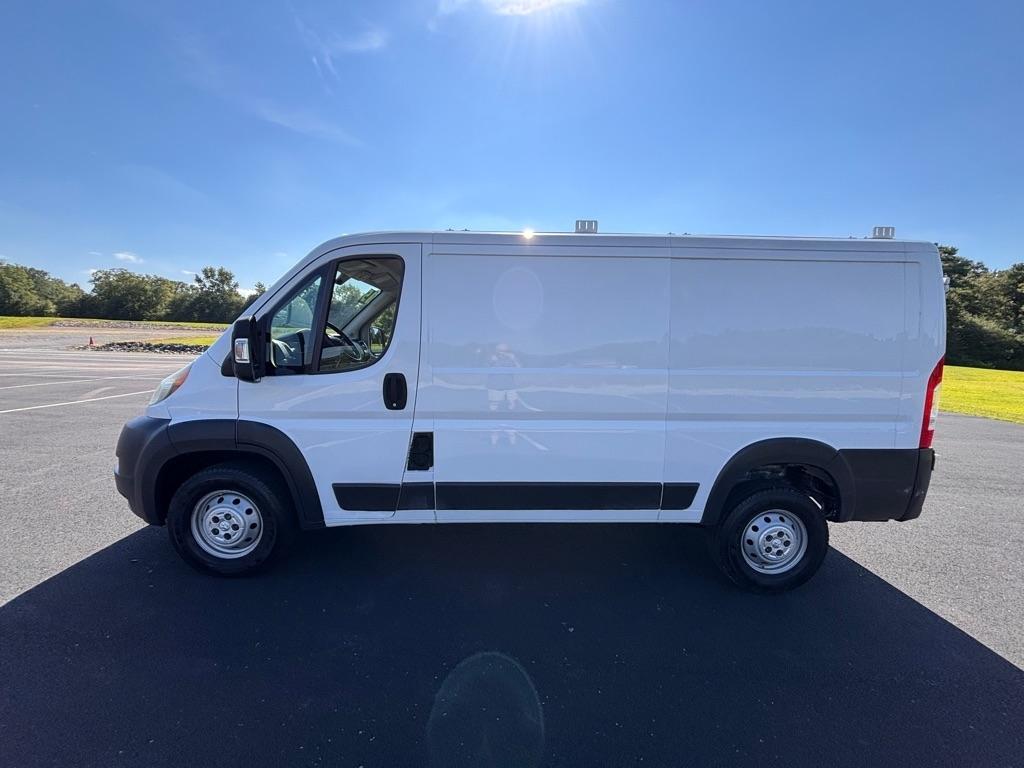 RAM Promaster 1500 Low Roof Tradesman 136-in. WB 2015