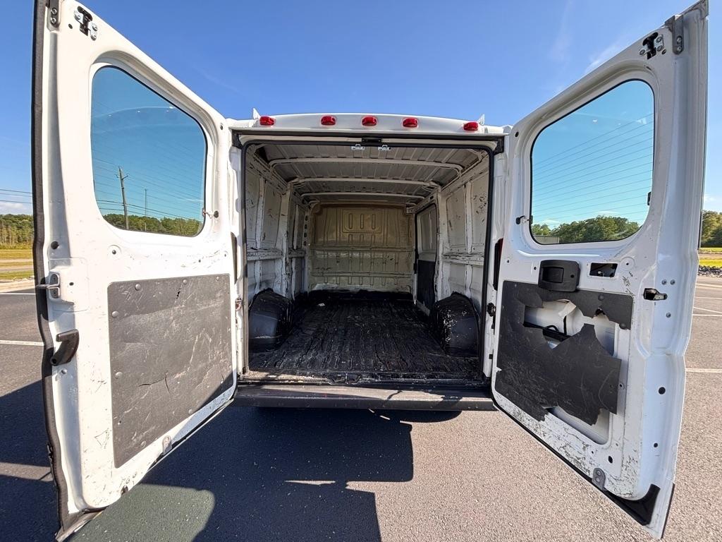 RAM Promaster 1500 Low Roof Tradesman 136-in. WB 2015