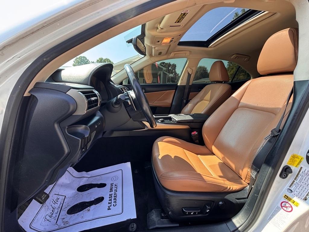 Lexus IS 250 RWD 2014