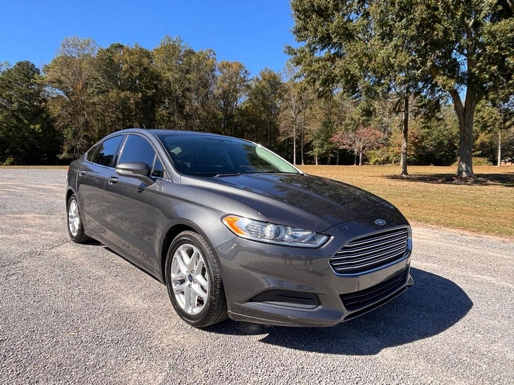 Ford Fusion SE 2016