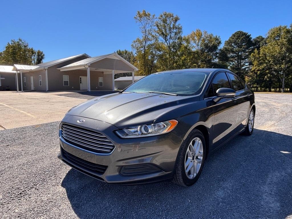 Ford Fusion SE 2016