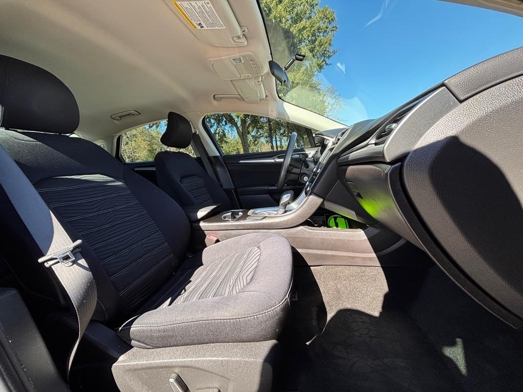 Ford Fusion SE 2016