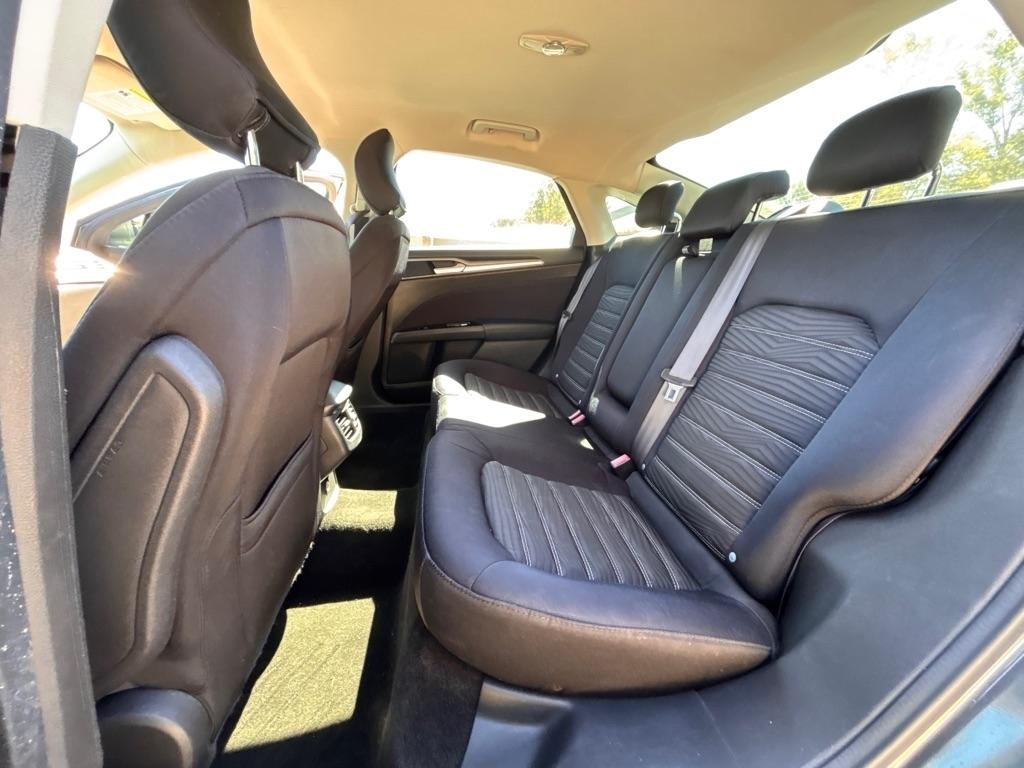 Ford Fusion SE 2016