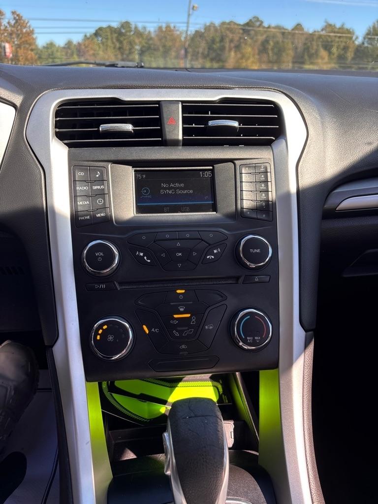 Ford Fusion SE 2016