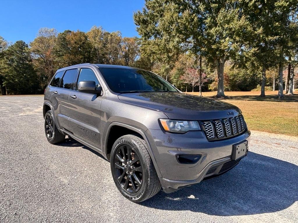 Jeep Grand Cherokee Laredo 2WD 2019
