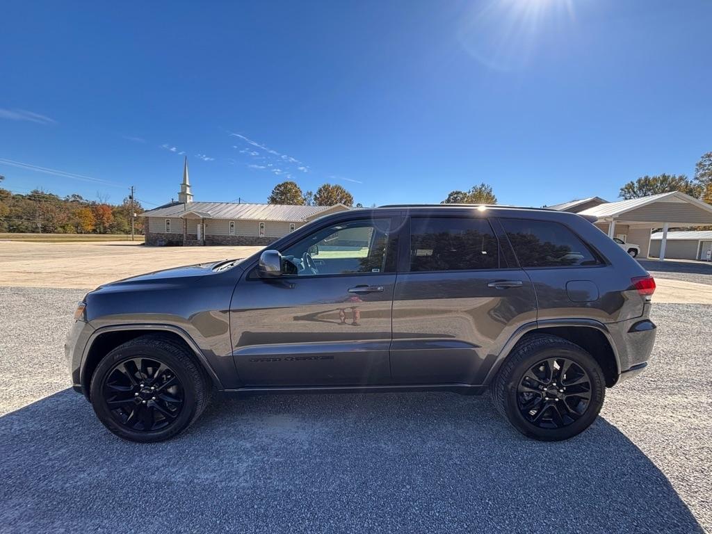 Jeep Grand Cherokee Laredo 2WD 2019