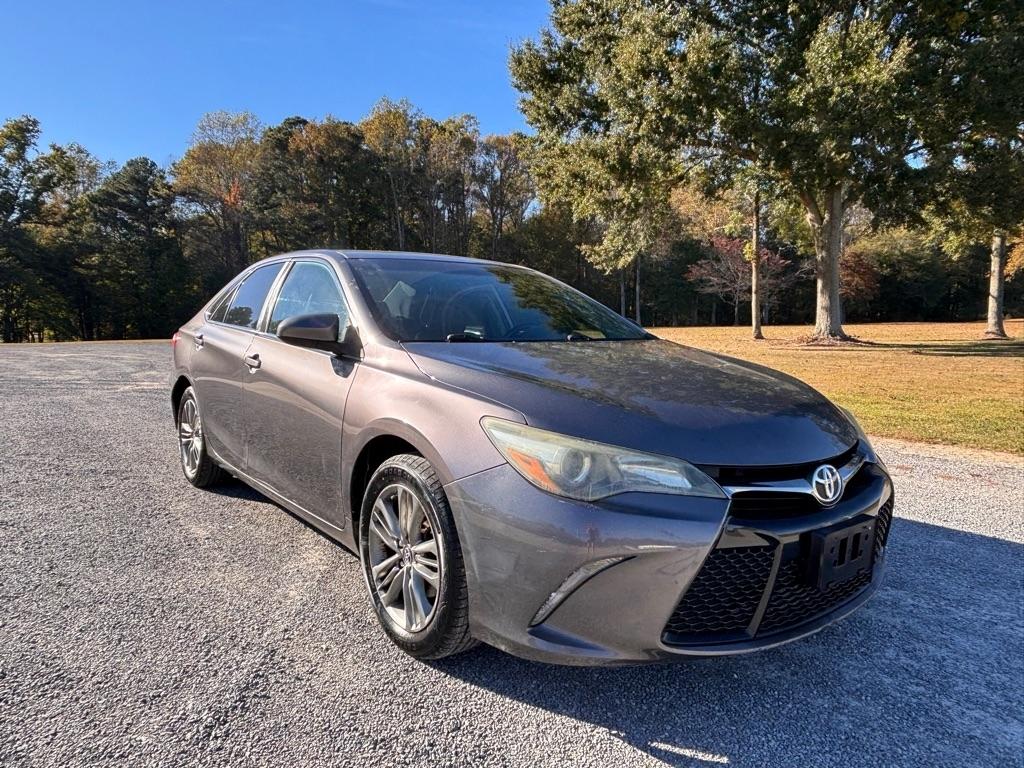 Toyota Camry SE 2015