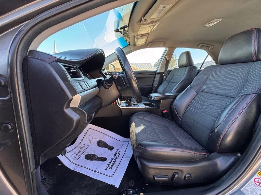 Toyota Camry SE 2015
