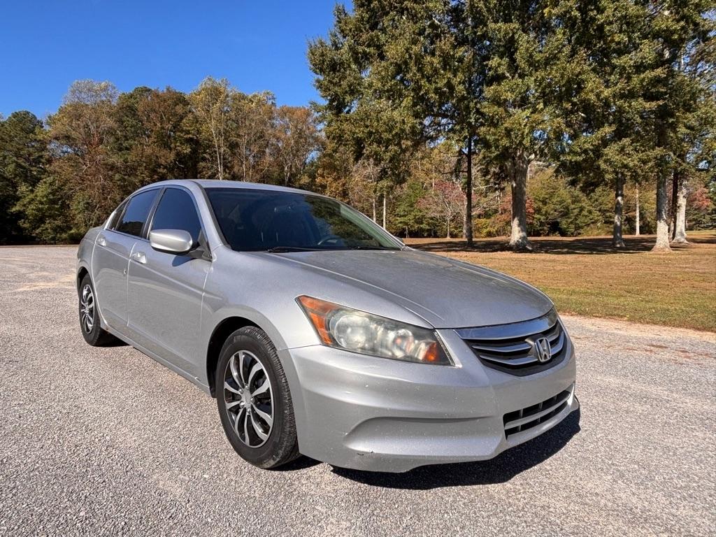 Honda Accord LX sedan AT 2012