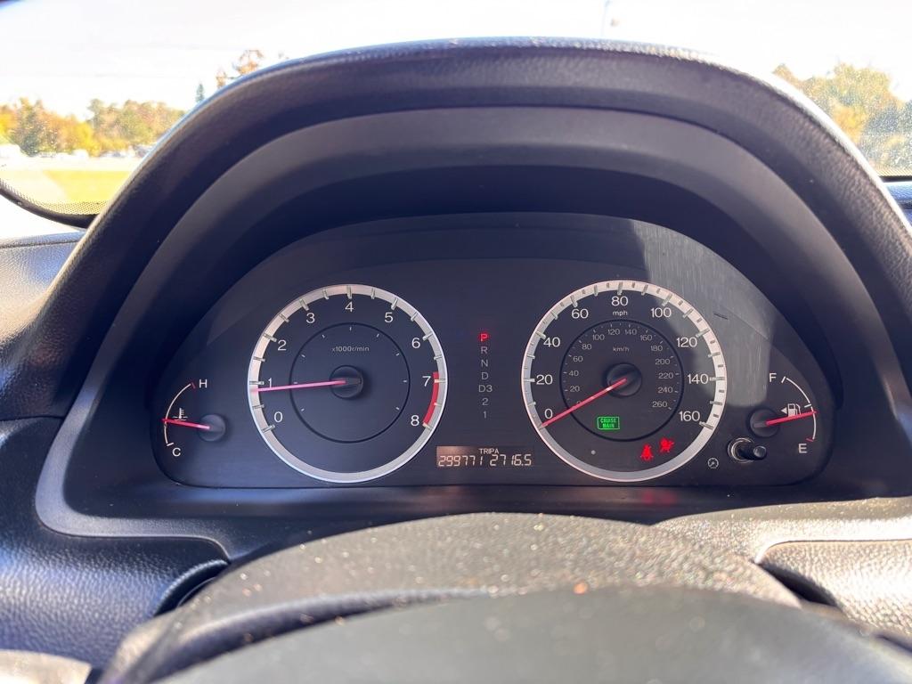 Honda Accord LX sedan AT 2012