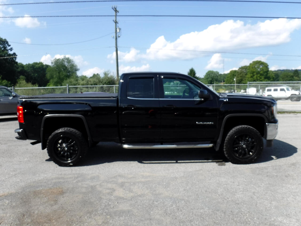 GMC Sierra 1500 4WD Double Cab 143.5" SLE 2016 GMC Sierra 1500 4WD Double Cab 143.5" SLE 2016