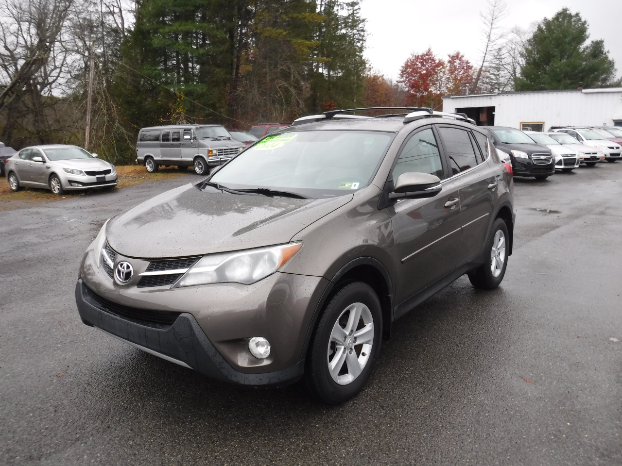 Toyota RAV4 AWD 4dr XLE (Natl) 2014 Toyota RAV4 AWD 4dr XLE (Natl) 2014