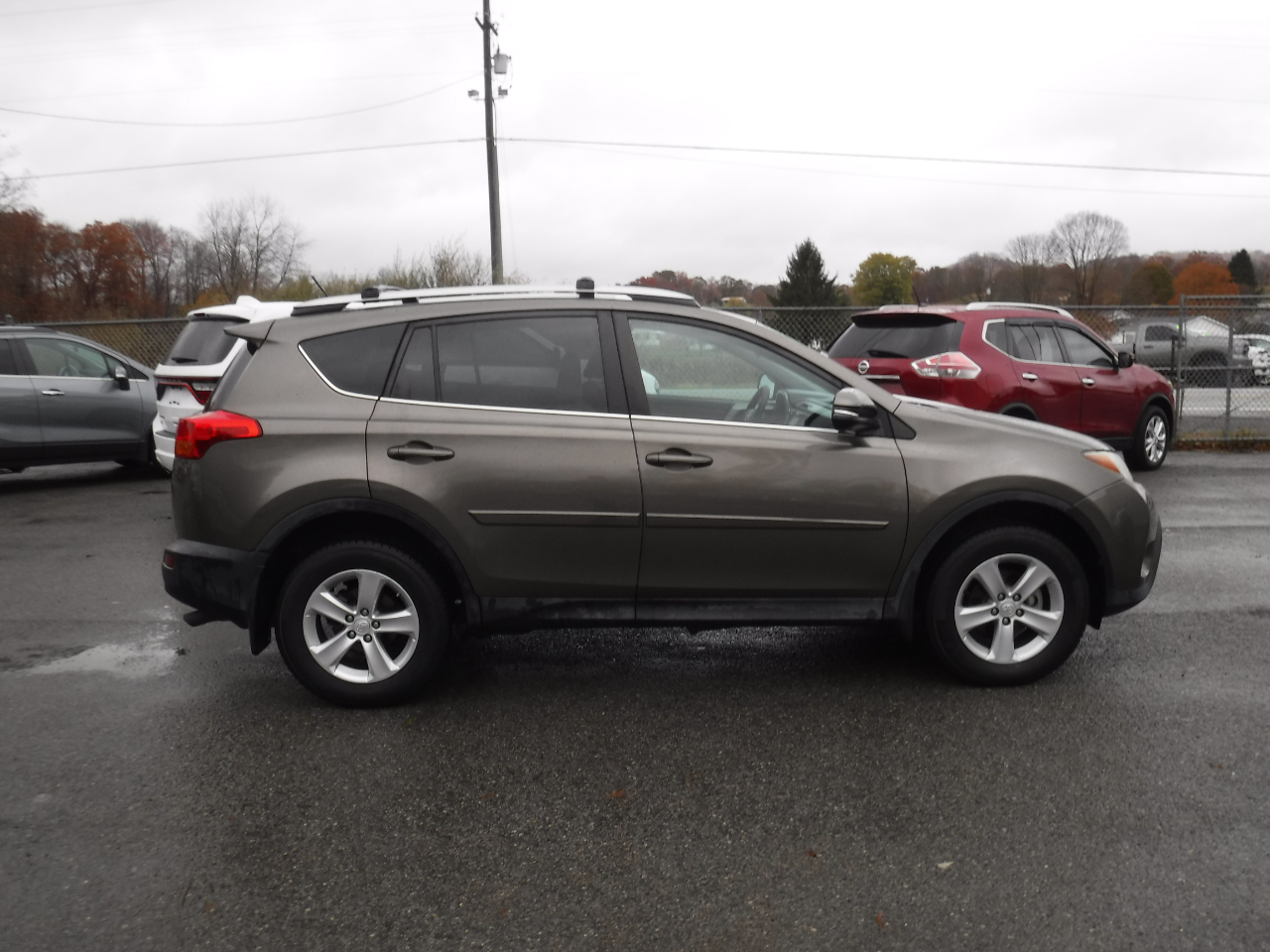 Toyota RAV4 AWD 4dr XLE (Natl) 2014 Toyota RAV4 AWD 4dr XLE (Natl) 2014