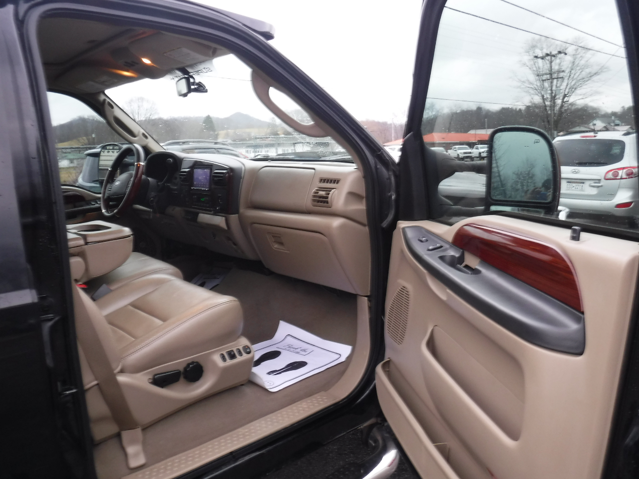 Ford Super Duty F-350 SRW Crew Cab 156" Lariat 4WD 2006