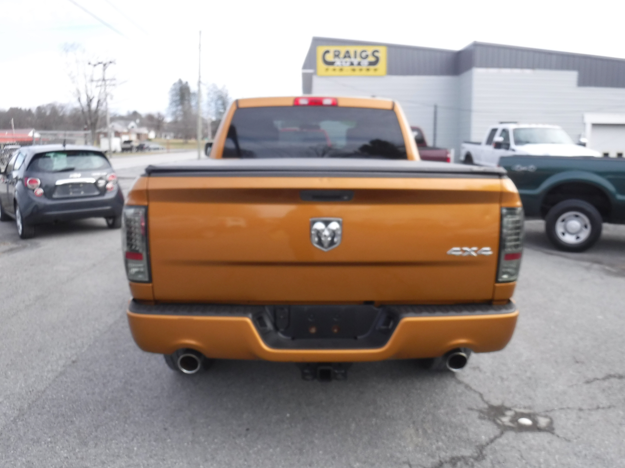 RAM 1500 4WD Quad Cab 140.5" Express 2012