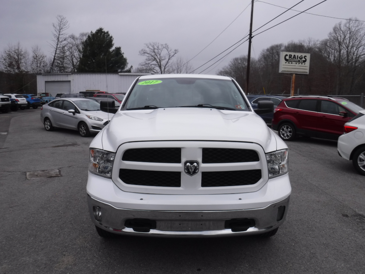 RAM 1500 4WD Crew Cab 149" Outdoorsman 2017
