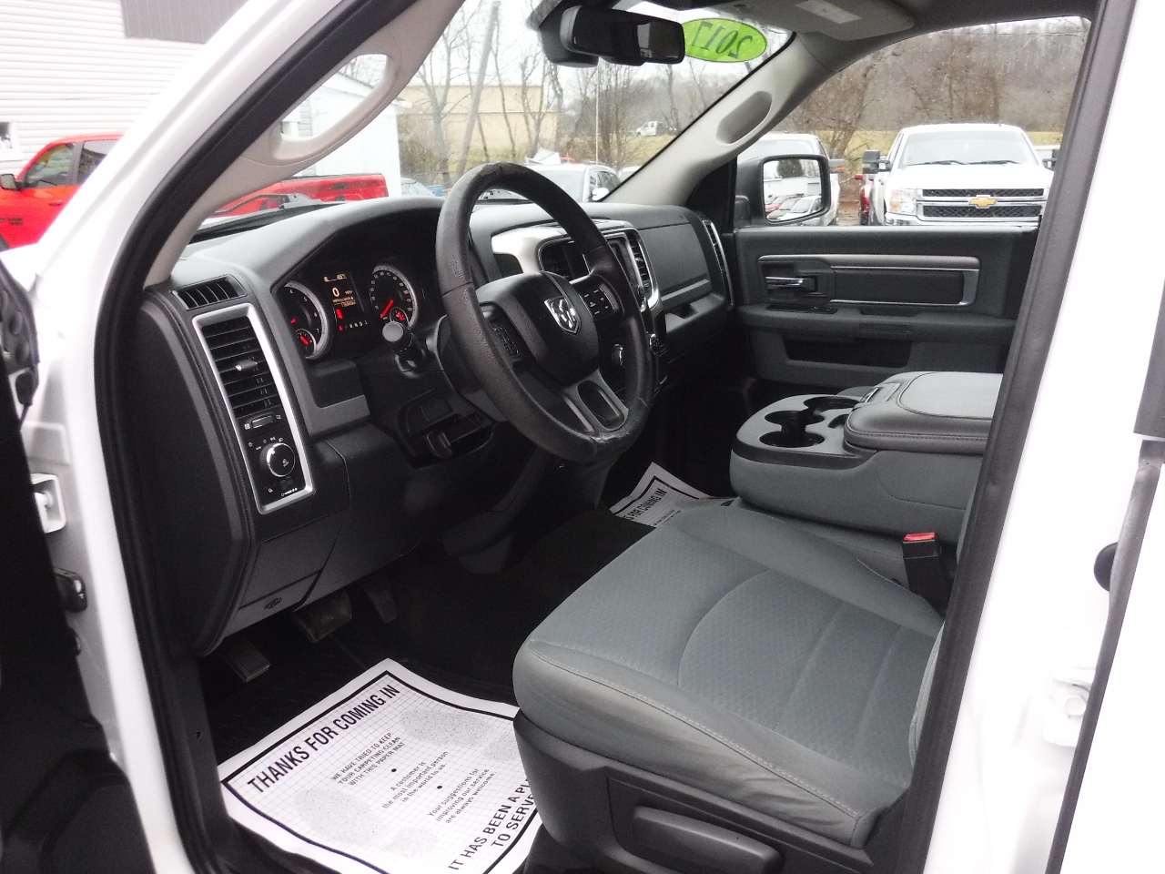 RAM 1500 4WD Crew Cab 149" Outdoorsman 2017