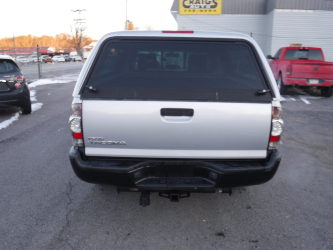 Toyota Tacoma 4WD Reg I4 MT (Natl) 2011