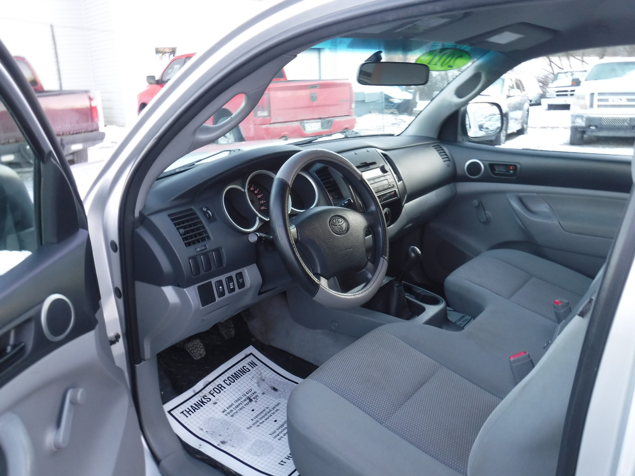 Toyota Tacoma 4WD Reg I4 MT (Natl) 2011