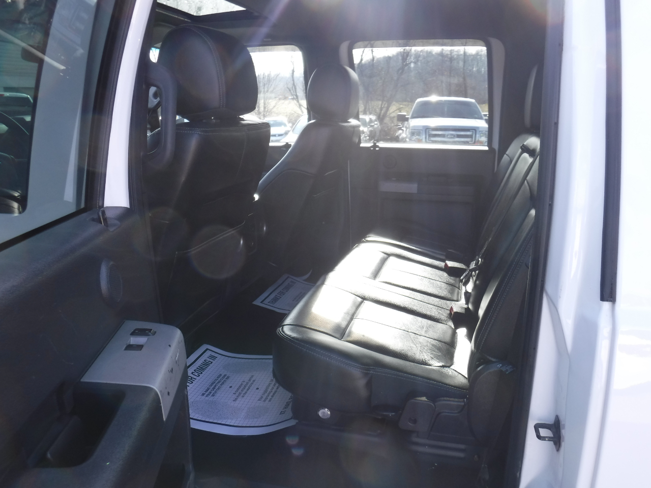 Ford Super Duty F-250 SRW 4WD Crew Cab 156" Lariat 2015