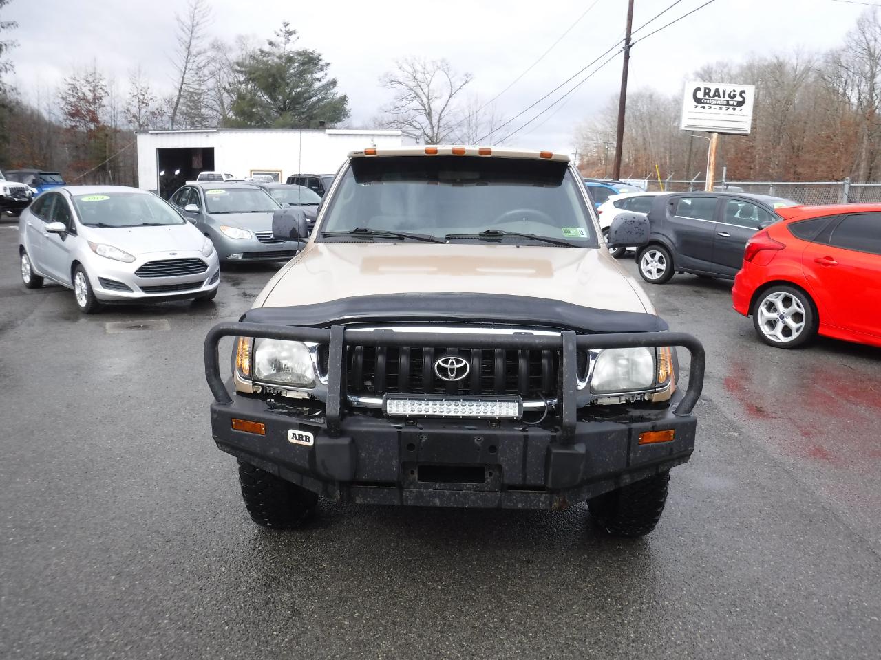 Toyota Tacoma 4WD Double V6 AT (Natl) 2001