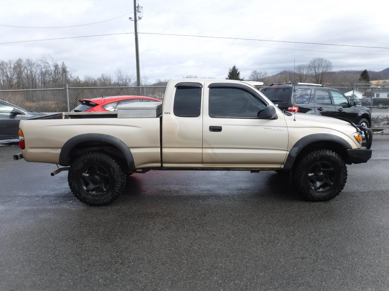 Toyota Tacoma 4WD Double V6 AT (Natl) 2001