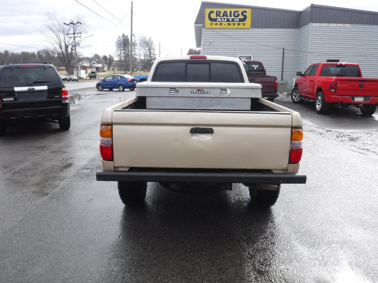Toyota Tacoma 4WD Double V6 AT (Natl) 2001