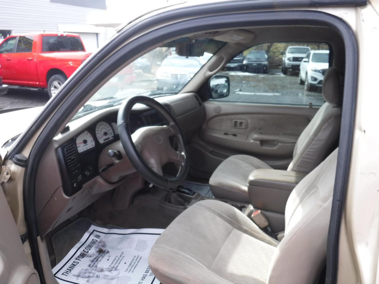 Toyota Tacoma 4WD Double V6 AT (Natl) 2001