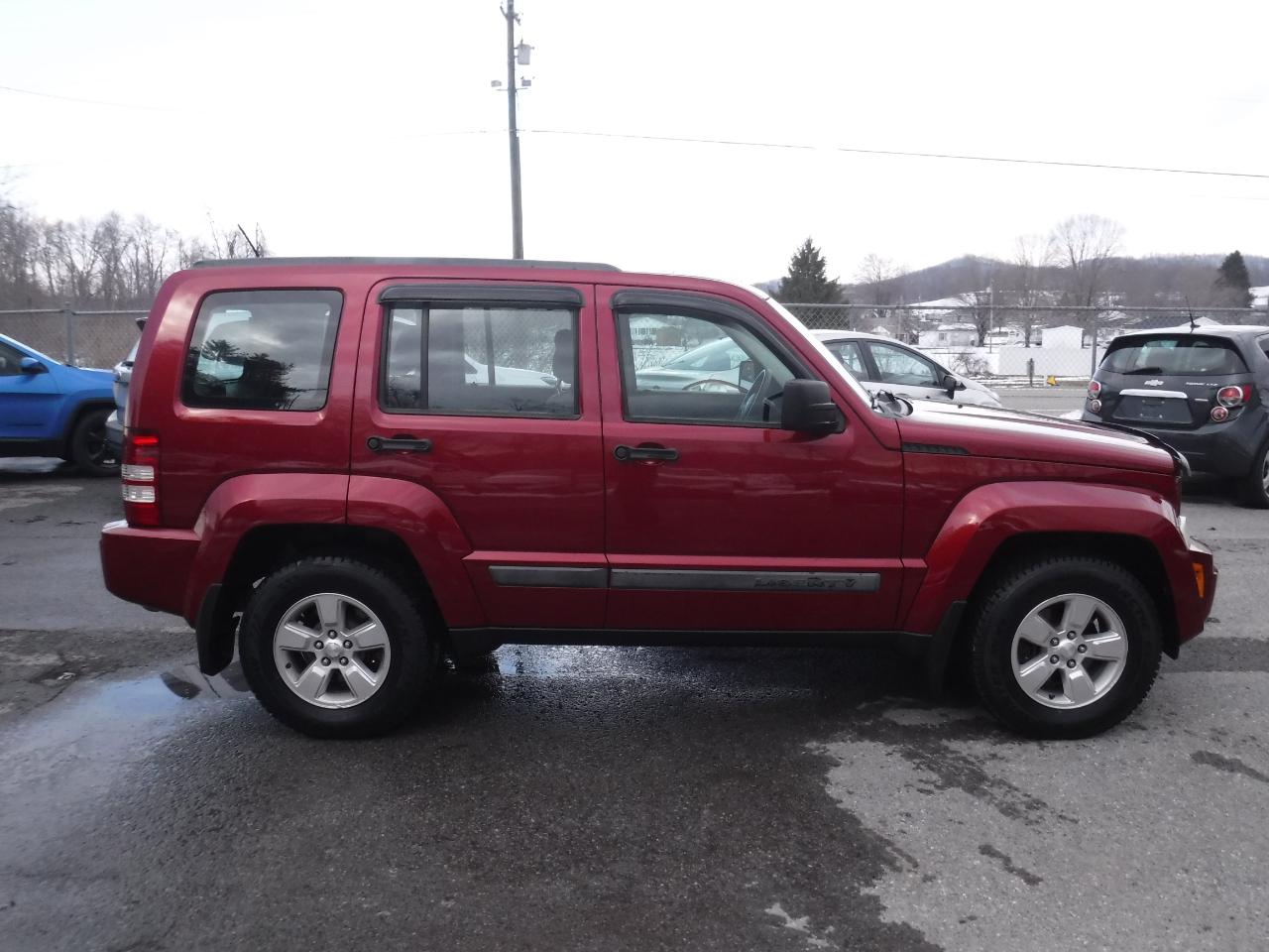 Jeep Liberty 4WD 4dr Sport 2012