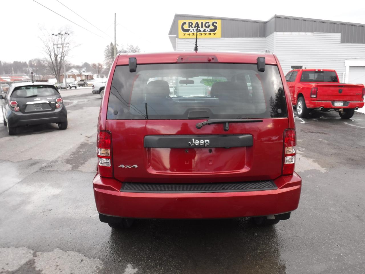 Jeep Liberty 4WD 4dr Sport 2012