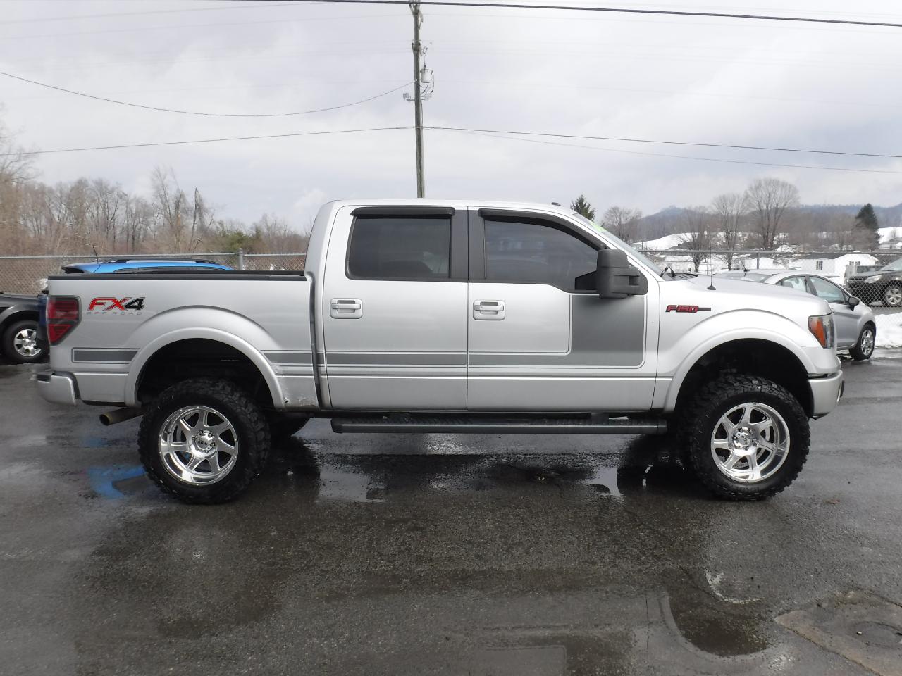 Ford F-150 4WD SuperCrew 145" FX4 2012