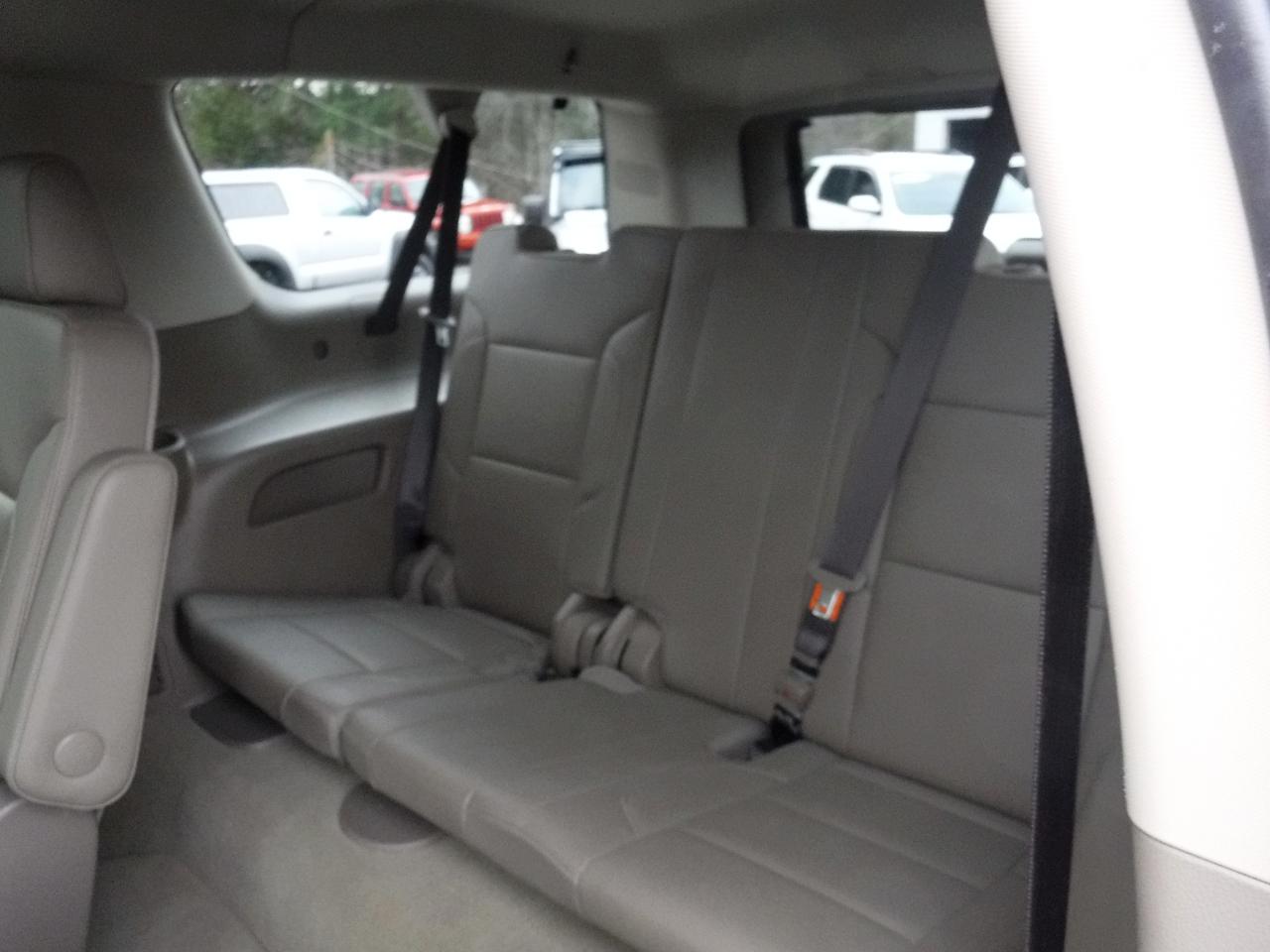 Chevrolet Suburban 4WD 4dr 1500 LT 2018