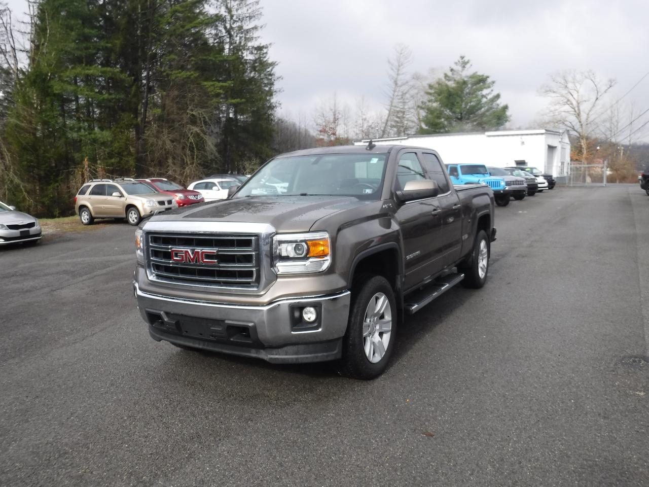 GMC Sierra 1500 4WD Double Cab 143.5" SLE 2015