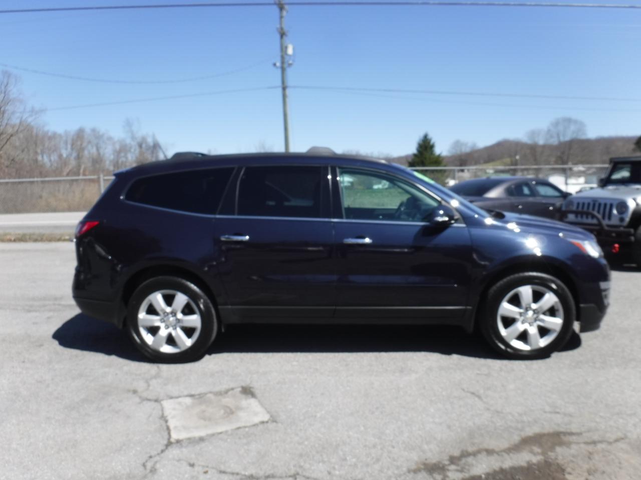 Chevrolet Traverse AWD 4dr LT w/1LT 2017