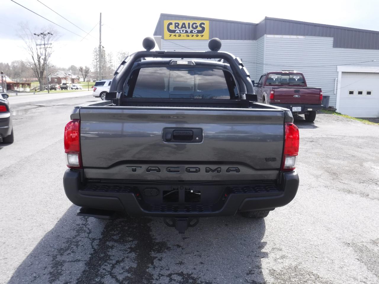 Toyota Tacoma TRD Off Road Double Cab 5' Bed V6 4x4 AT (Natl) 2018