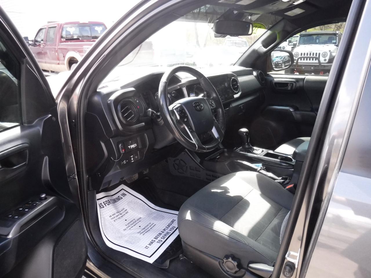 Toyota Tacoma TRD Off Road Double Cab 5' Bed V6 4x4 AT (Natl) 2018