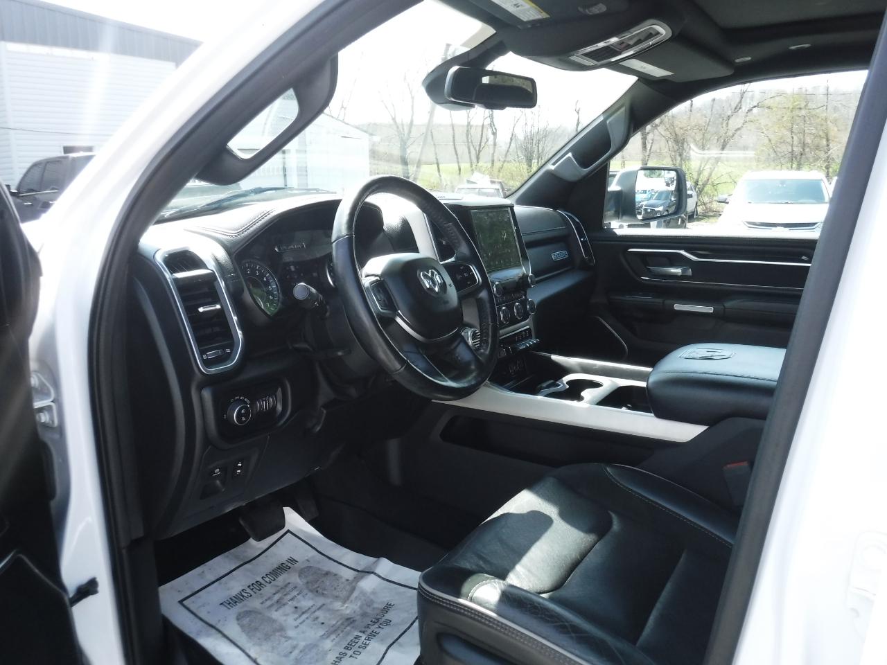 RAM 1500 Laramie 4x4 Crew Cab 5'7" Box 2019