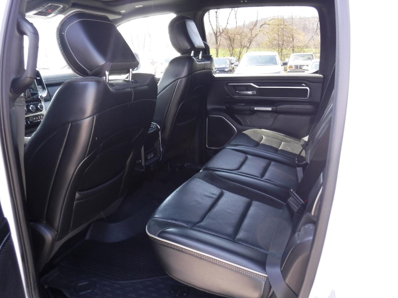 RAM 1500 Laramie 4x4 Crew Cab 5'7" Box 2019