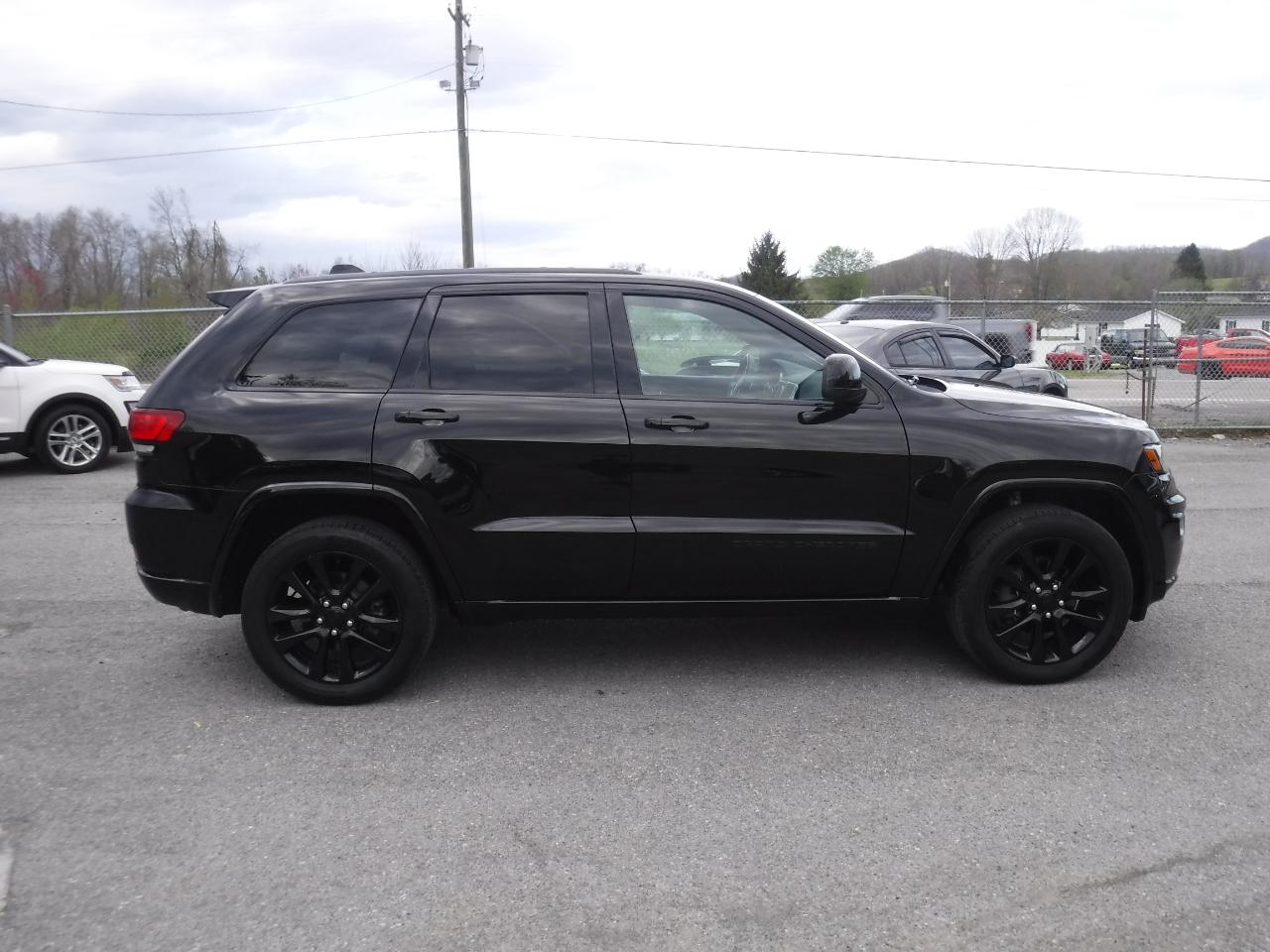 Jeep Grand Cherokee Altitude 4x4 *Ltd Avail* 2017