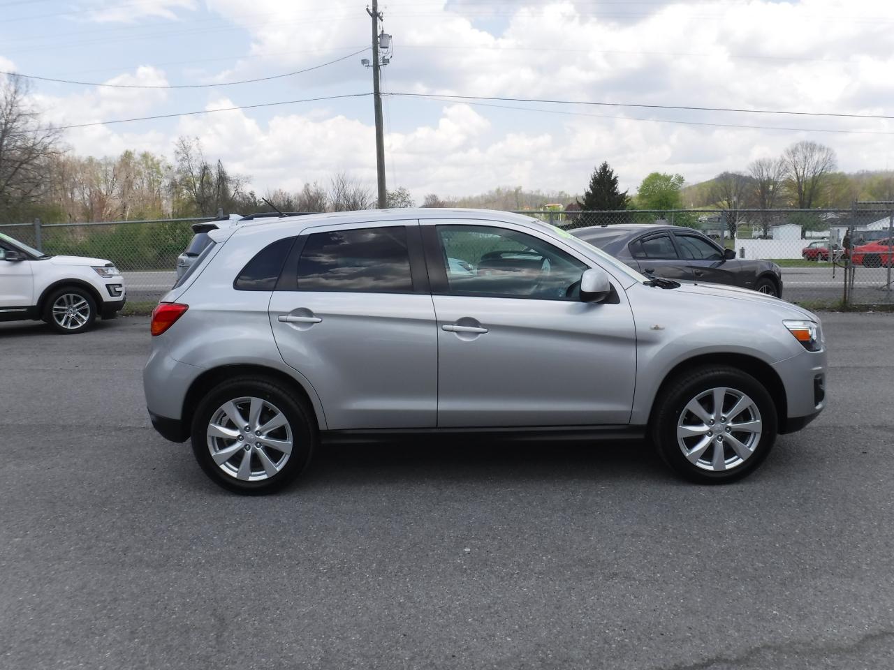 Mitsubishi Outlander Sport AWD 4dr CVT ES 2015