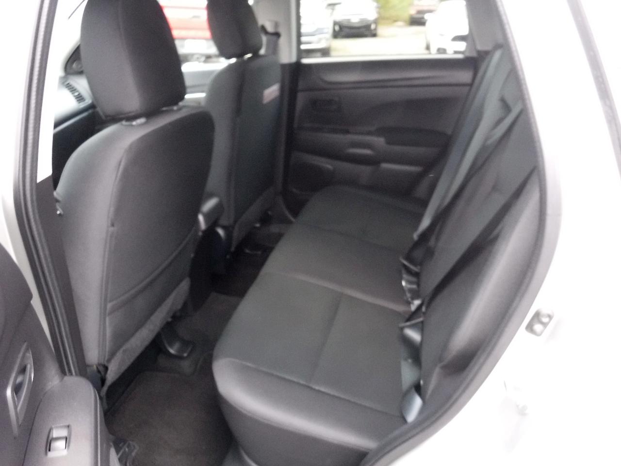 Mitsubishi Outlander Sport AWD 4dr CVT ES 2015