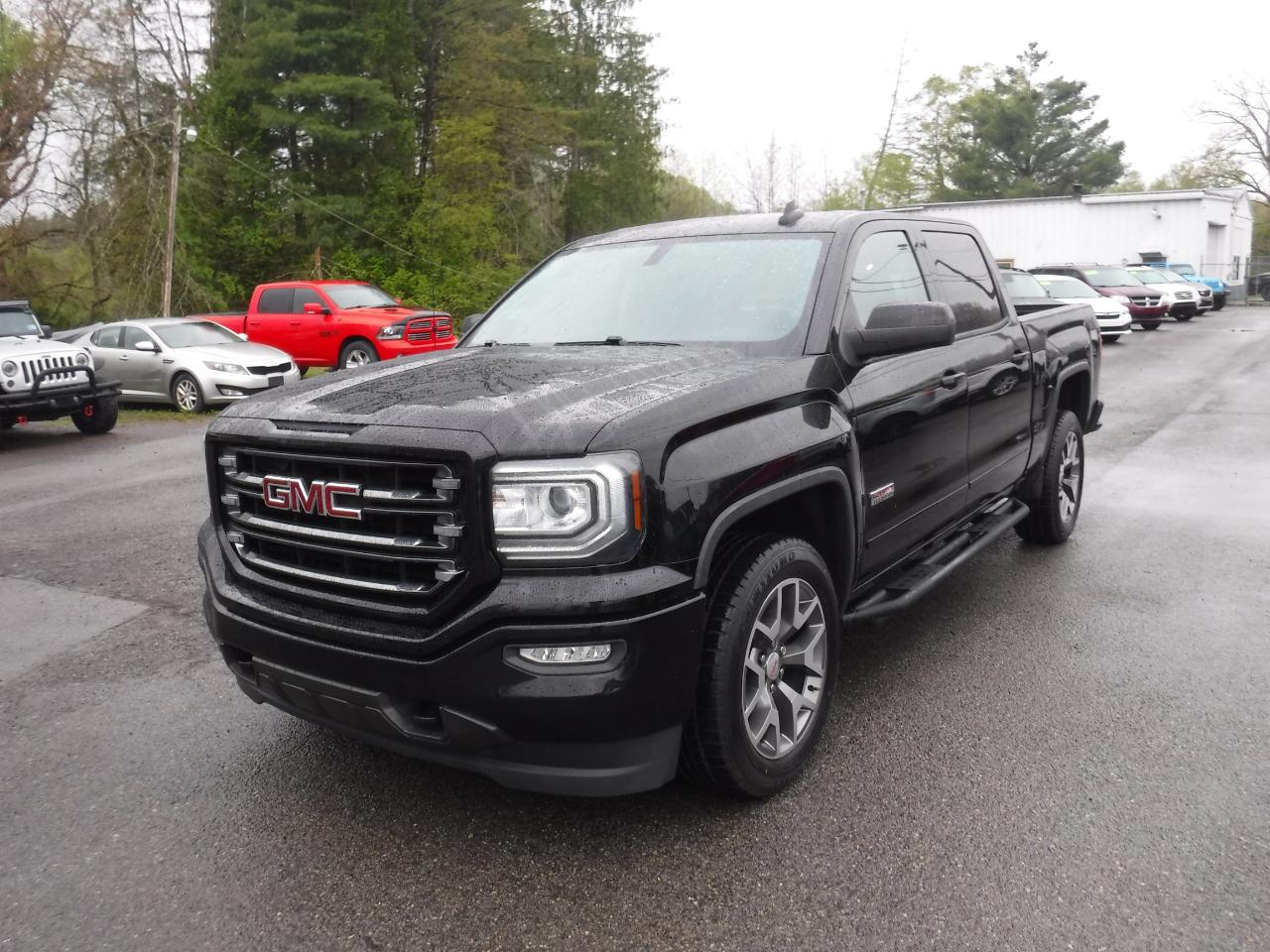 GMC Sierra 1500 4WD Crew Cab 143.5" SLT 2017