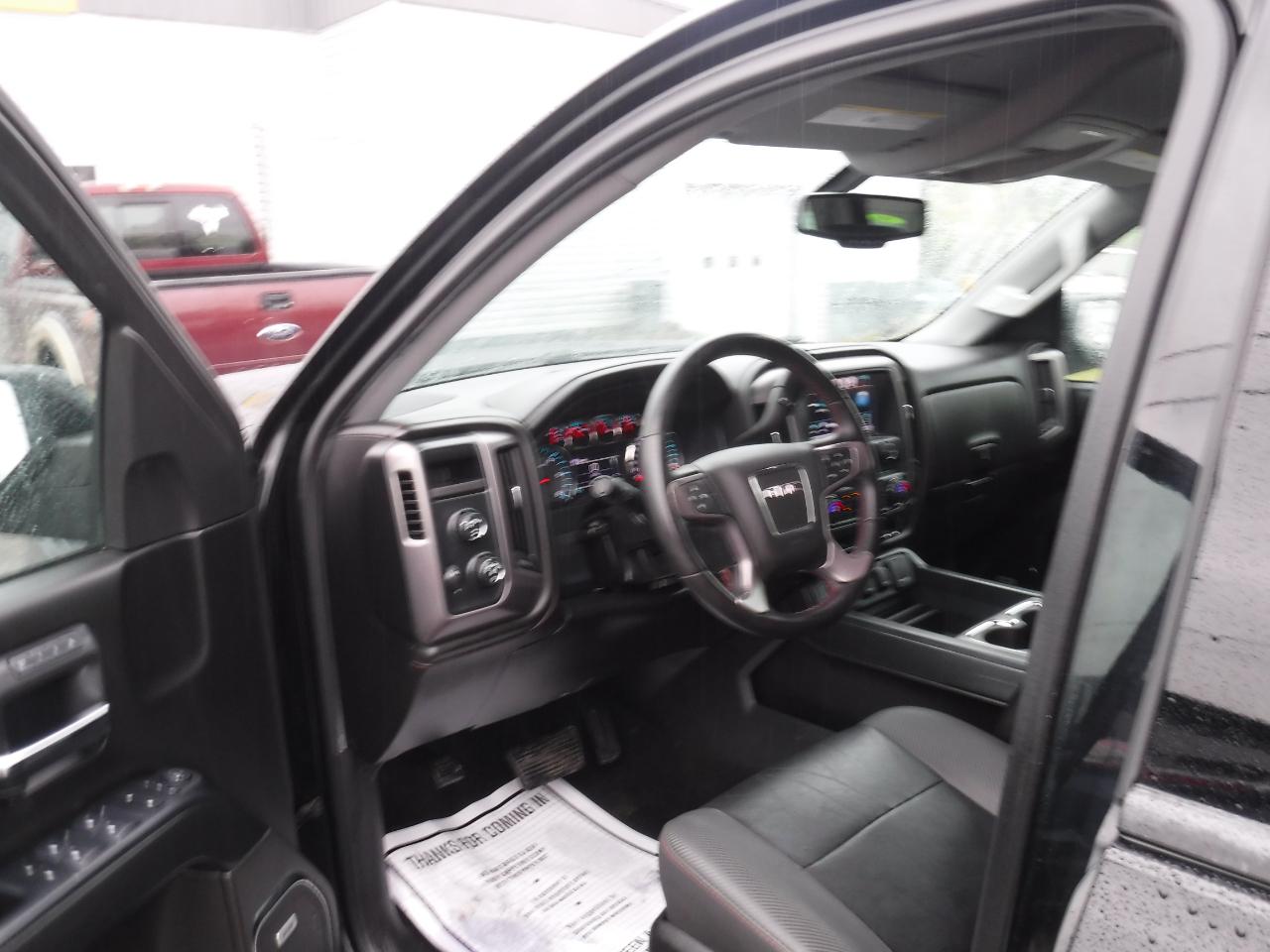 GMC Sierra 1500 4WD Crew Cab 143.5" SLT 2017