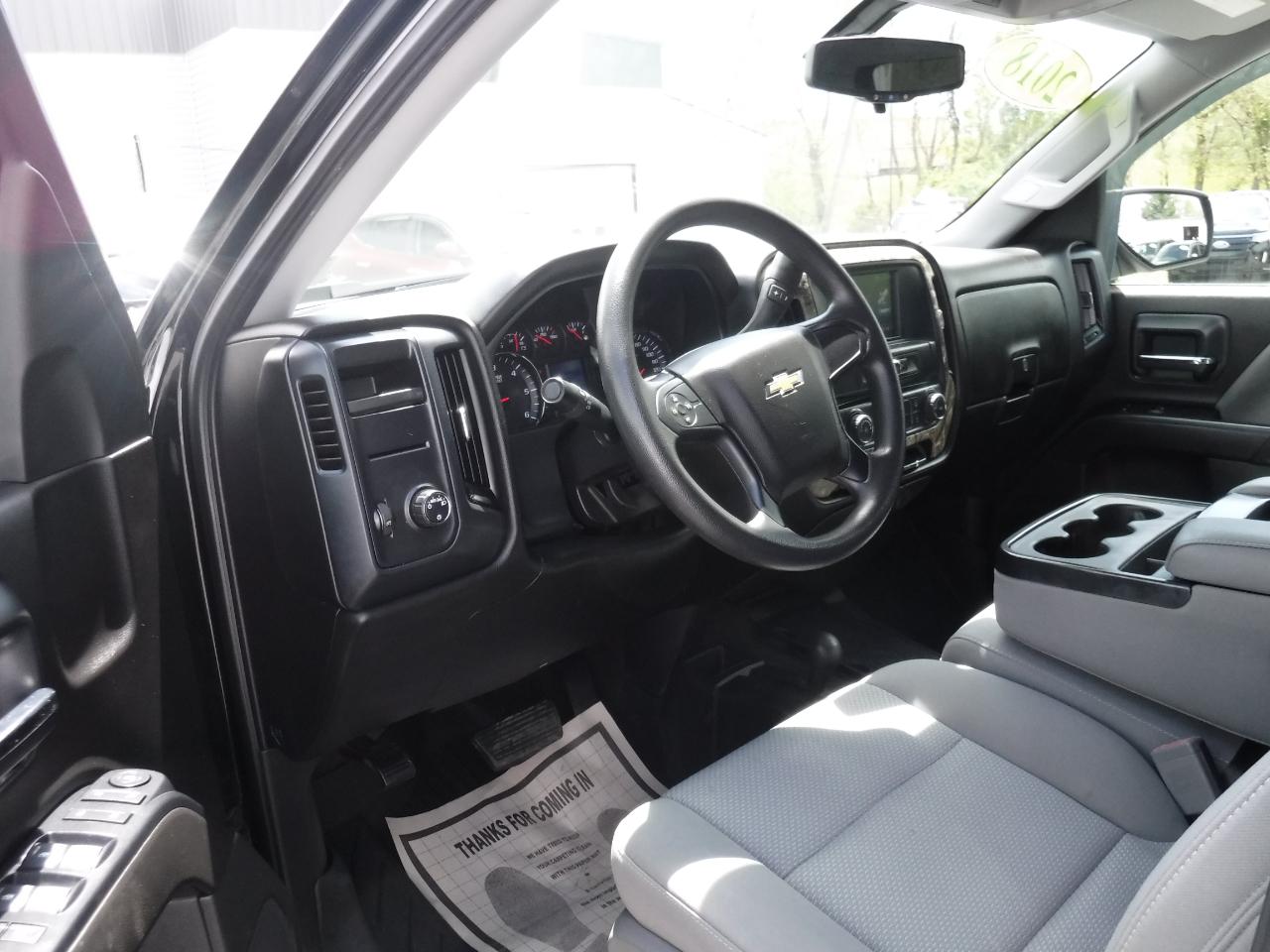 Chevrolet Silverado 1500 4WD Crew Cab 143.5" Custom 2018